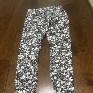 Lululemon floral wunder under leggings